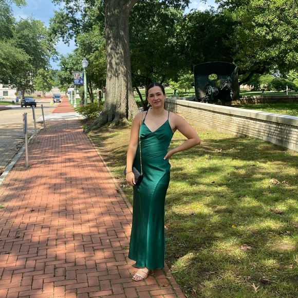 Meet your Posher, Bobbi - Picture 1 of 1